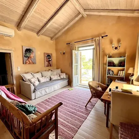 Semesterbostad Maison Theia, Entre Et Montagne Samonás