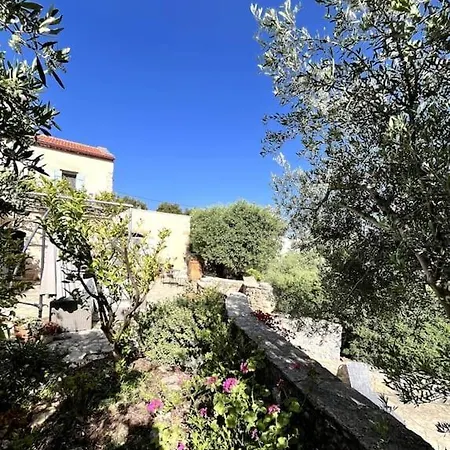 Semesterbostad Maison Theia, Entre Et Montagne